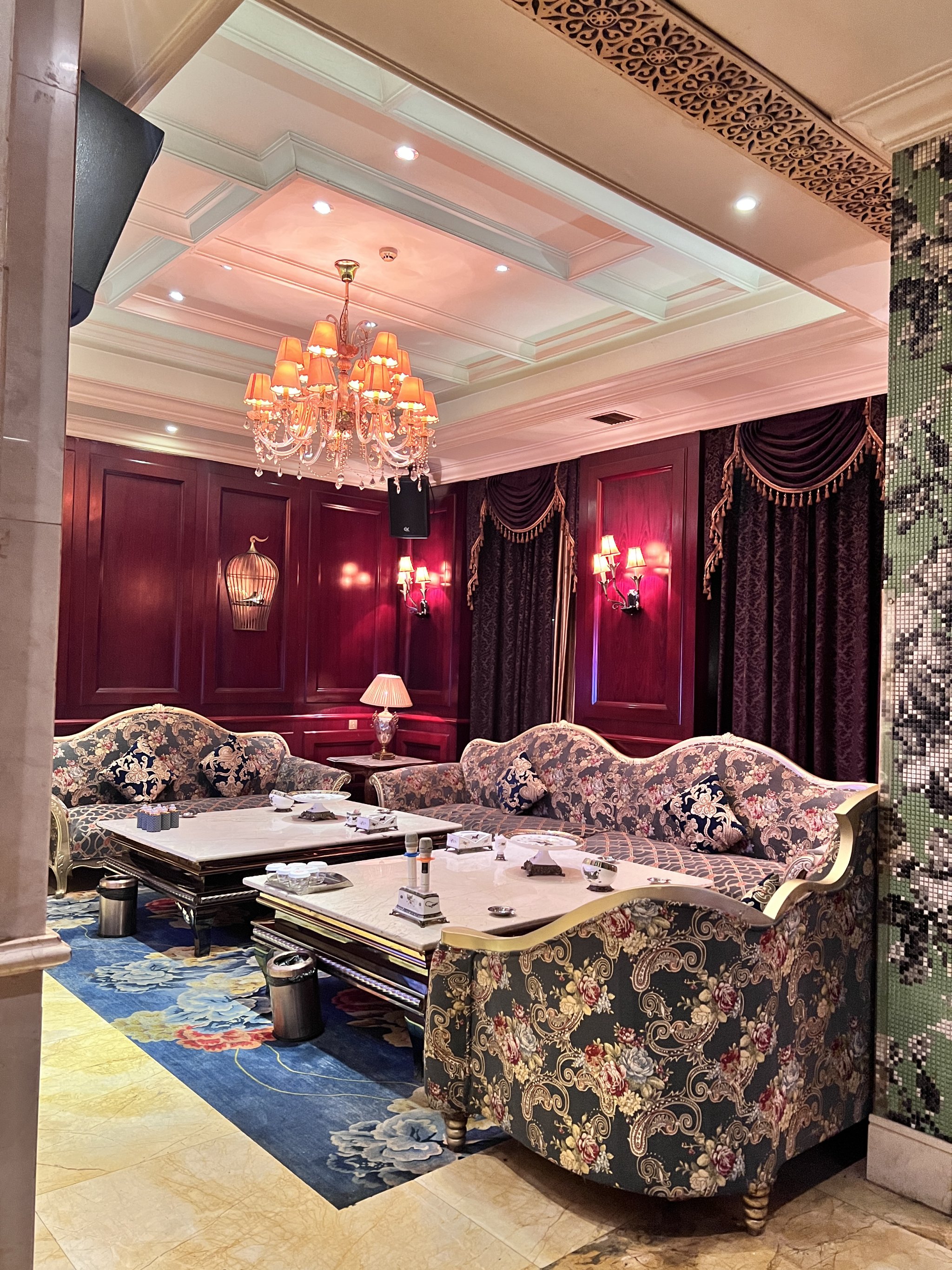 郑州商务ktv选择低端场馆效果如何？-惠济区ktv预订